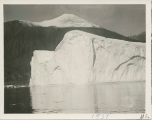 Image: Kangerdluk Fiord and Iceberg